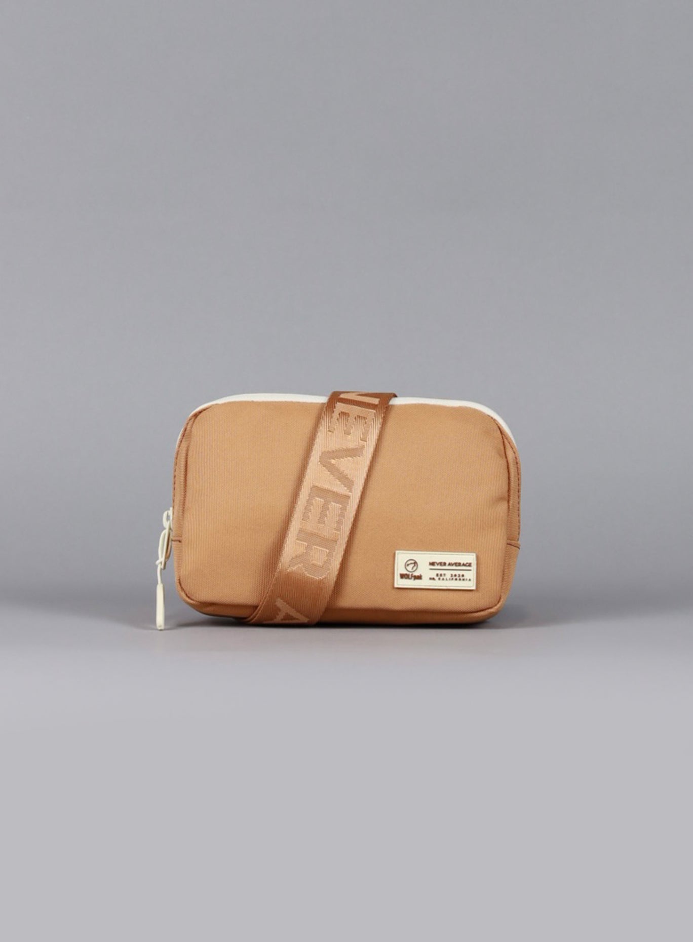 front view of the 1.5L Crossbody Pack Bombshell Sportswear in  Caramel color